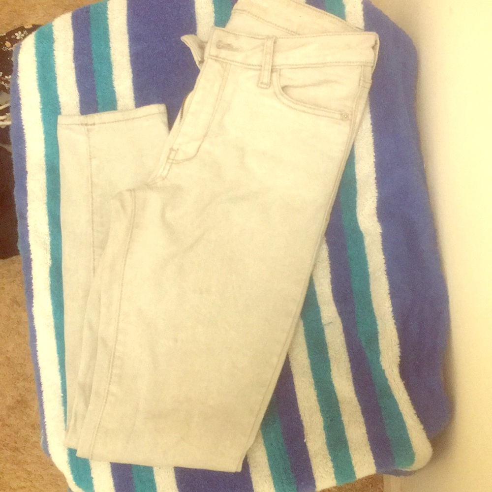 Old navy high wasted jeans